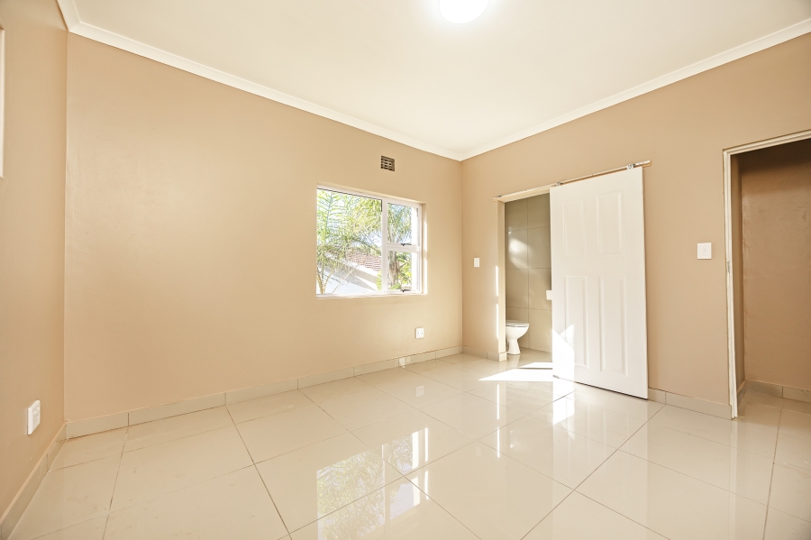 6 Bedroom Property for Sale in Door De Kraal Western Cape